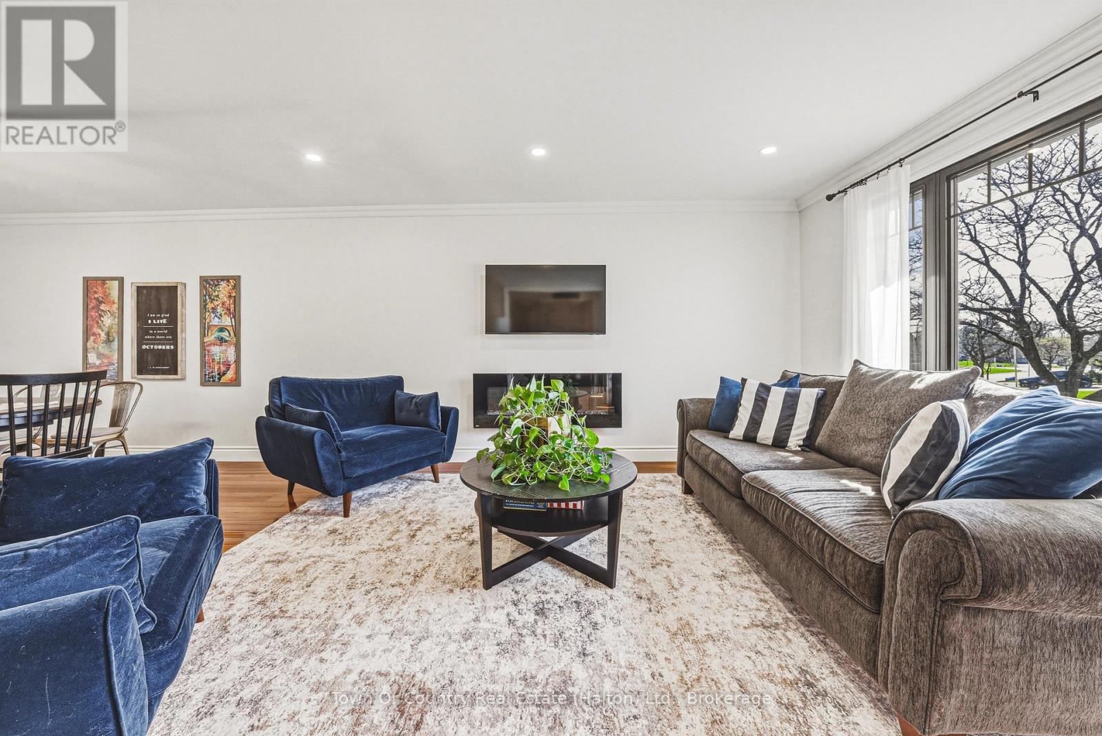 729 COULSON AVENUE - Image 2
