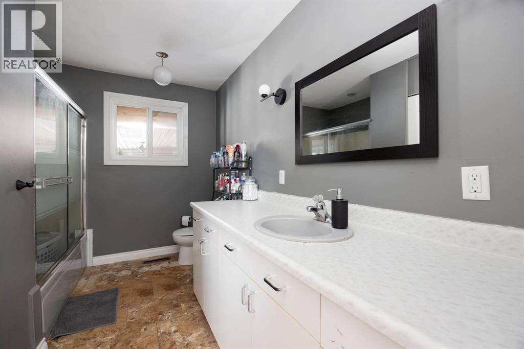 100 Christina Drive — photo 13