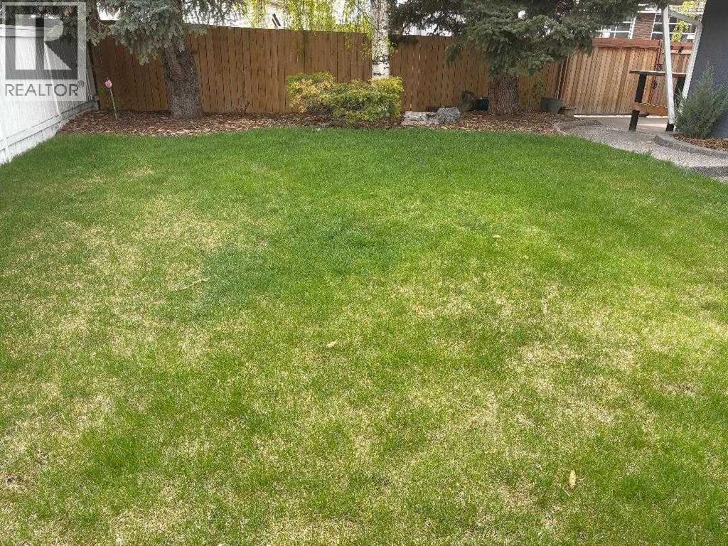 425 Woodland Crescent SE - 39
