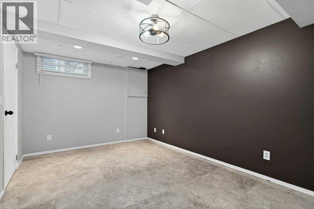 425 Woodland Crescent SE - 34