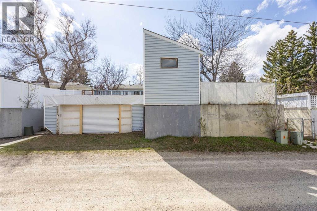 7720 Hunterquay Road NW - 45