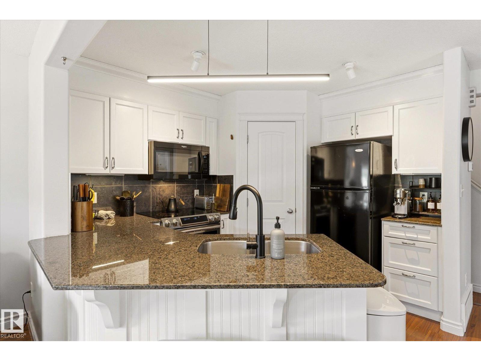 15122 33 ST NW - 12