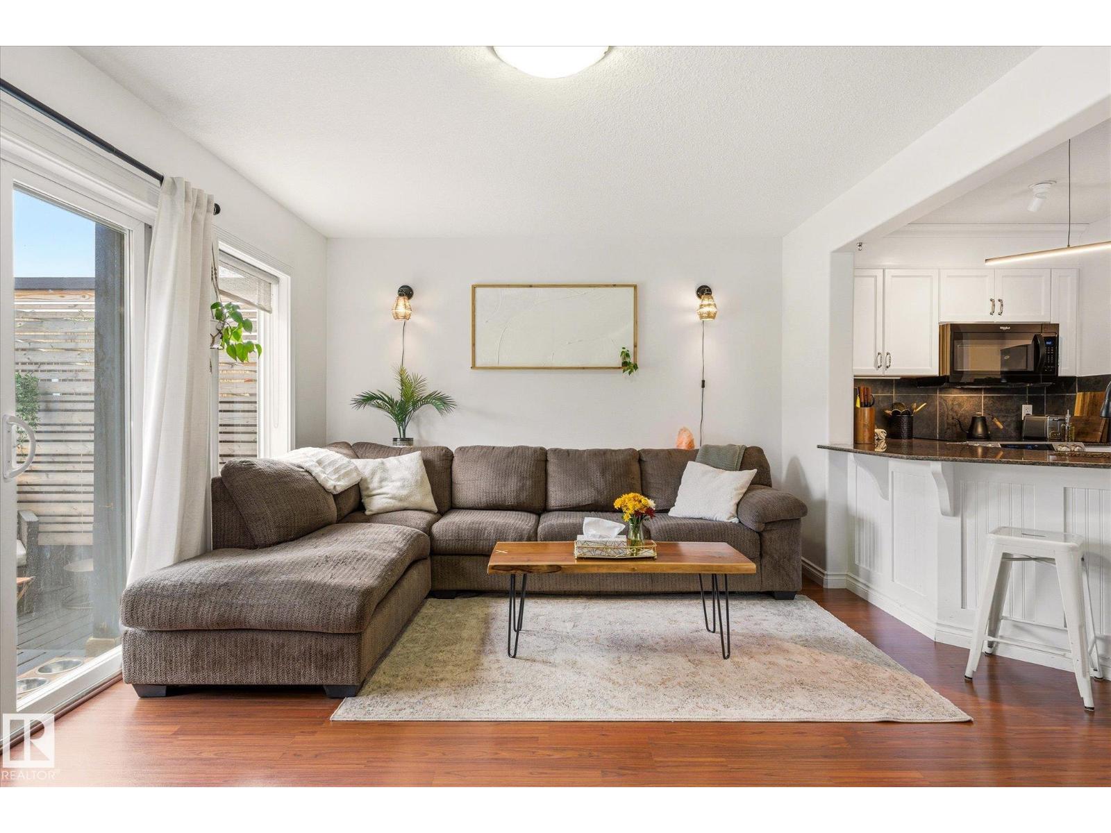 15122 33 ST NW - 15