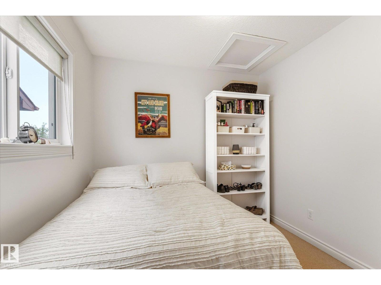 15122 33 ST NW - 32