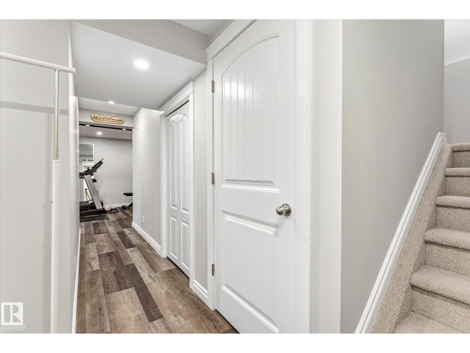15122 33 ST NW - 36