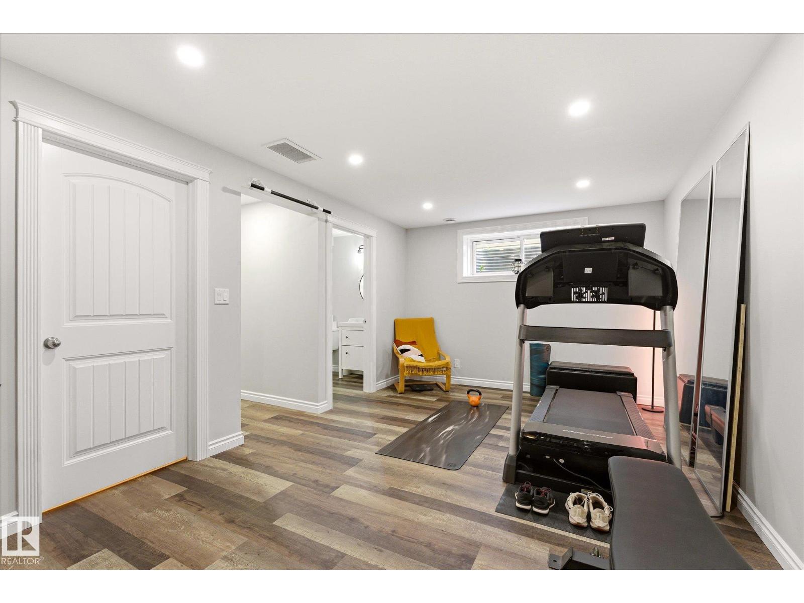 15122 33 ST NW - 38
