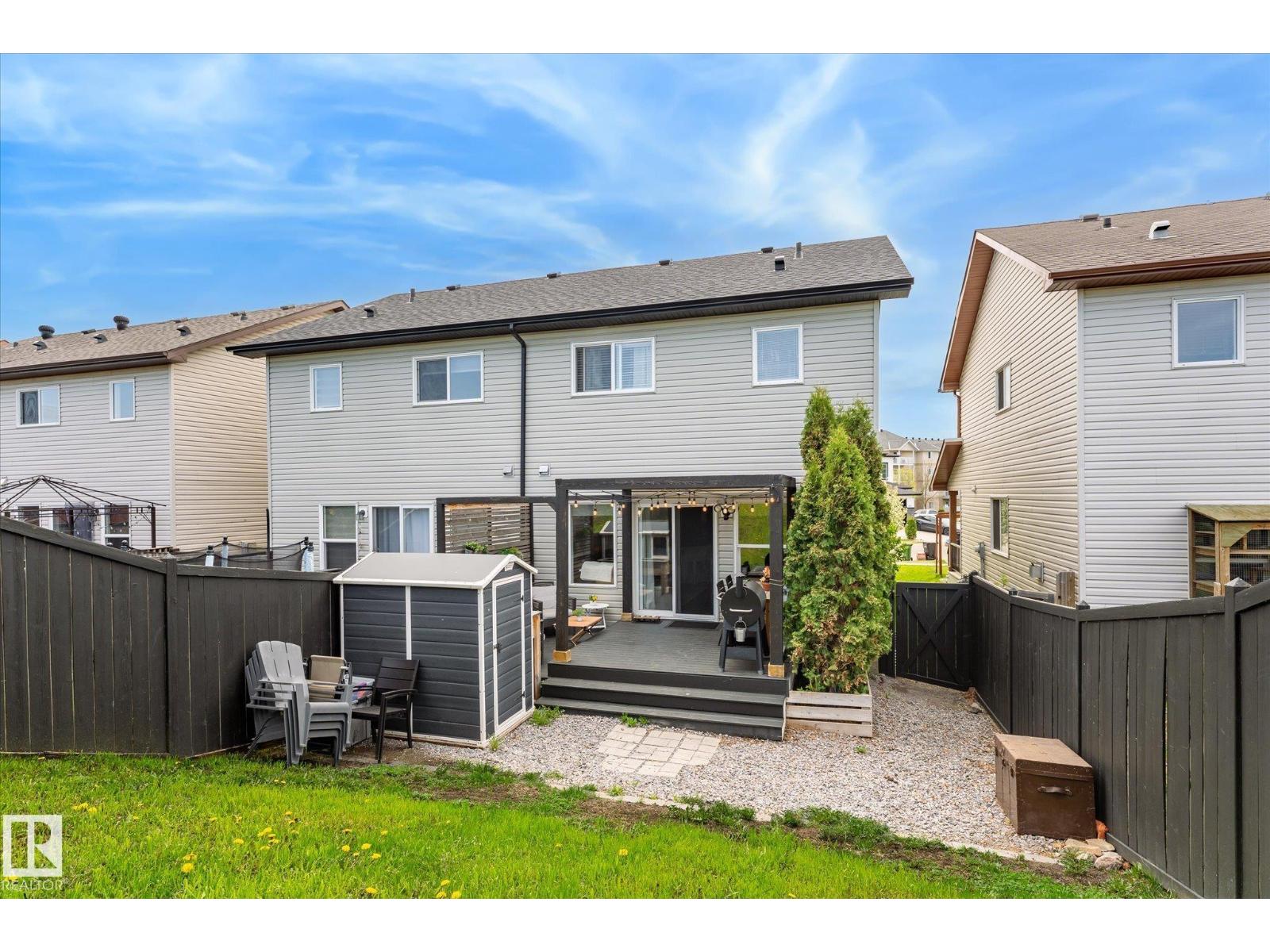 15122 33 ST NW - 45