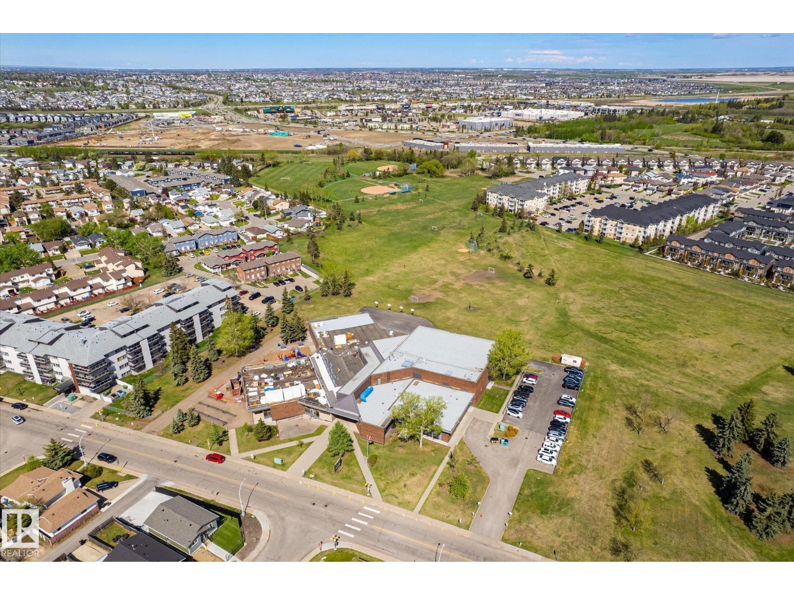 15122 33 ST NW - 58
