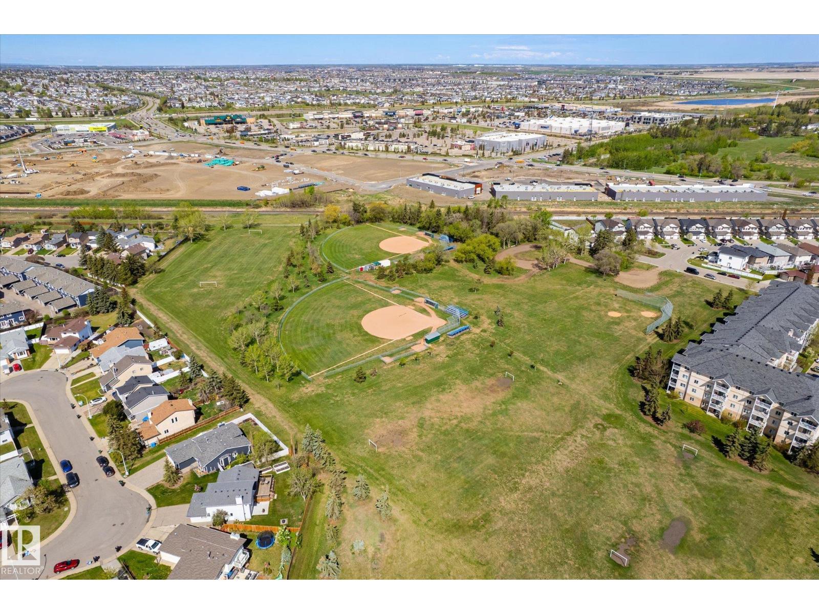 15122 33 ST NW - 60