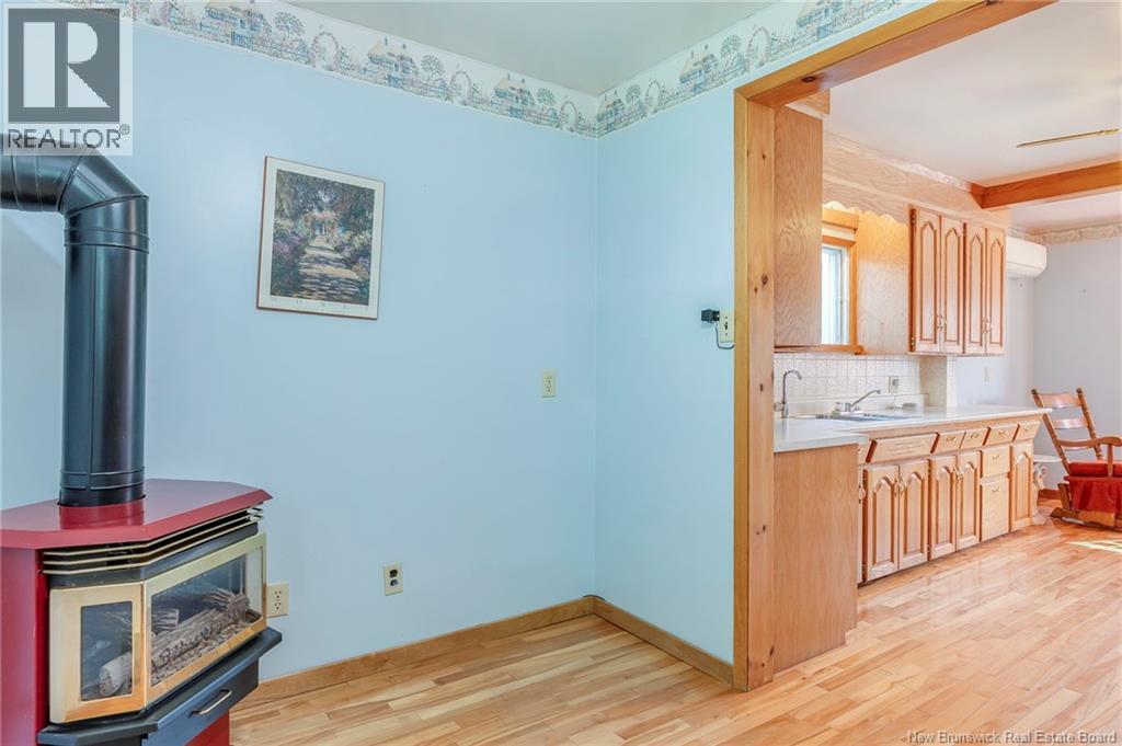 10 Webster Avenue - 16
