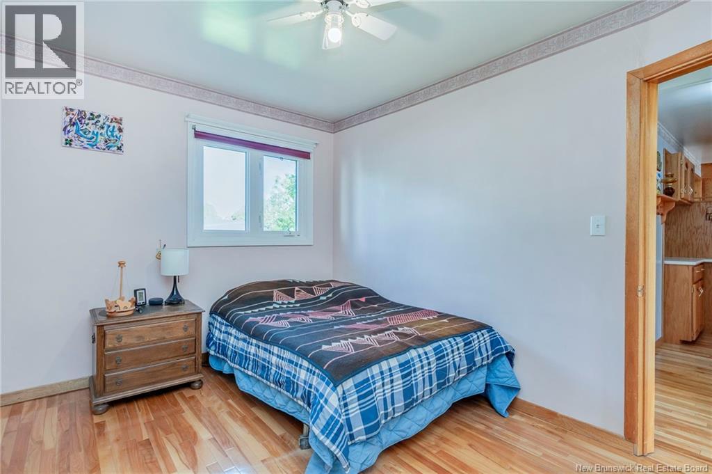 10 Webster Avenue - 22