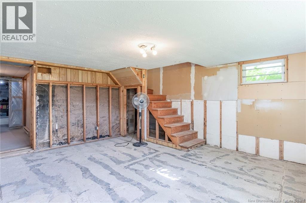 10 Webster Avenue - 27