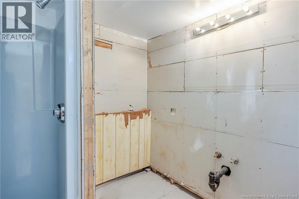 10 Webster Avenue - 32