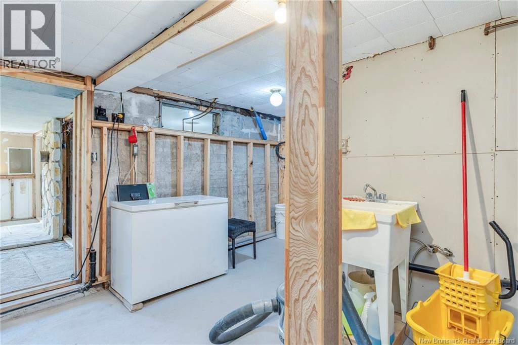 10 Webster Avenue - 33
