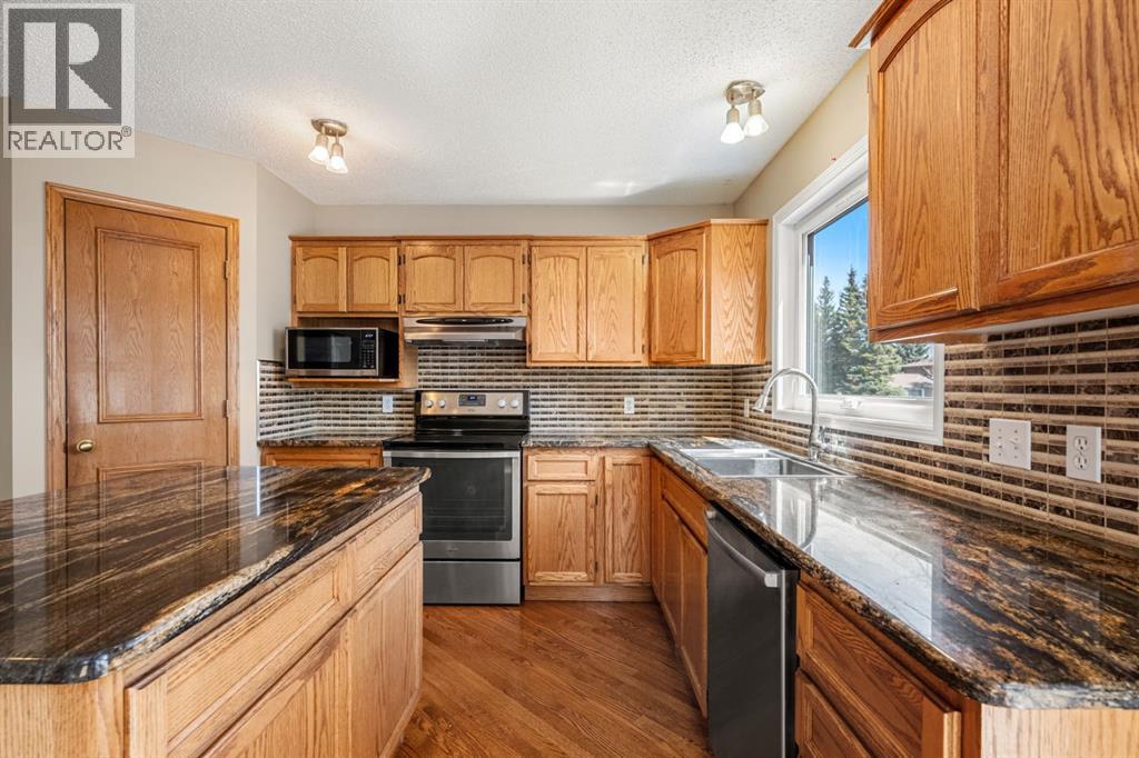 131 Lake Simcoe Court SE - 6