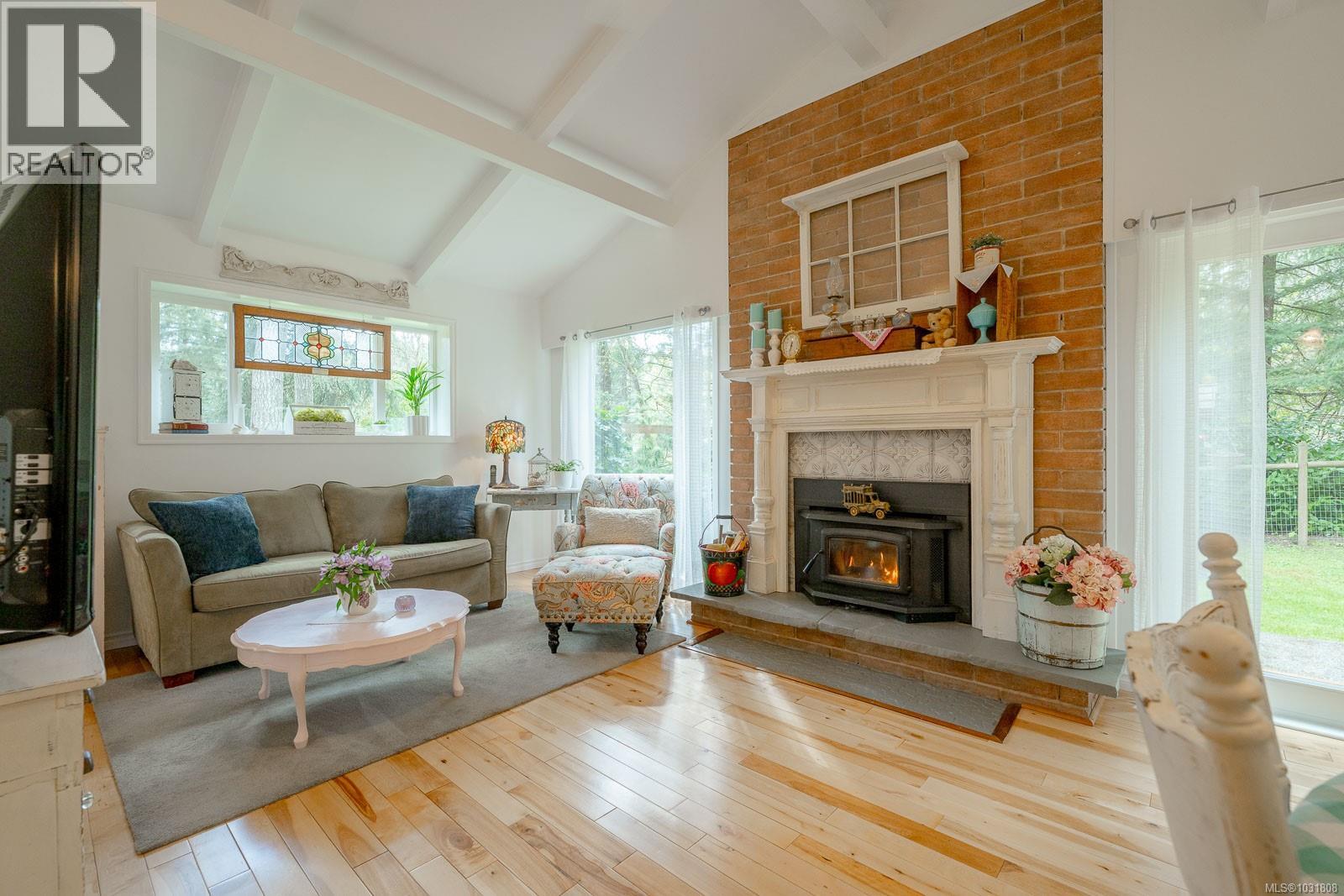 1265 Hutchinson Rd - 5