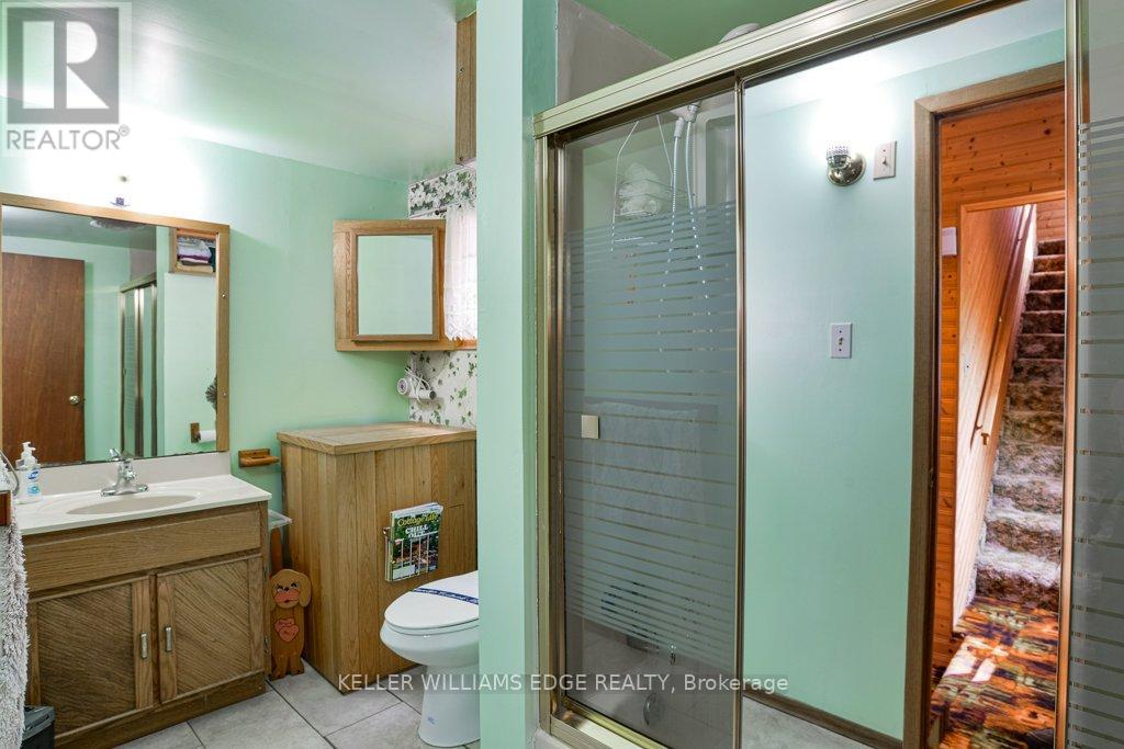 216 SMOOTH ROCK ROAD - 32