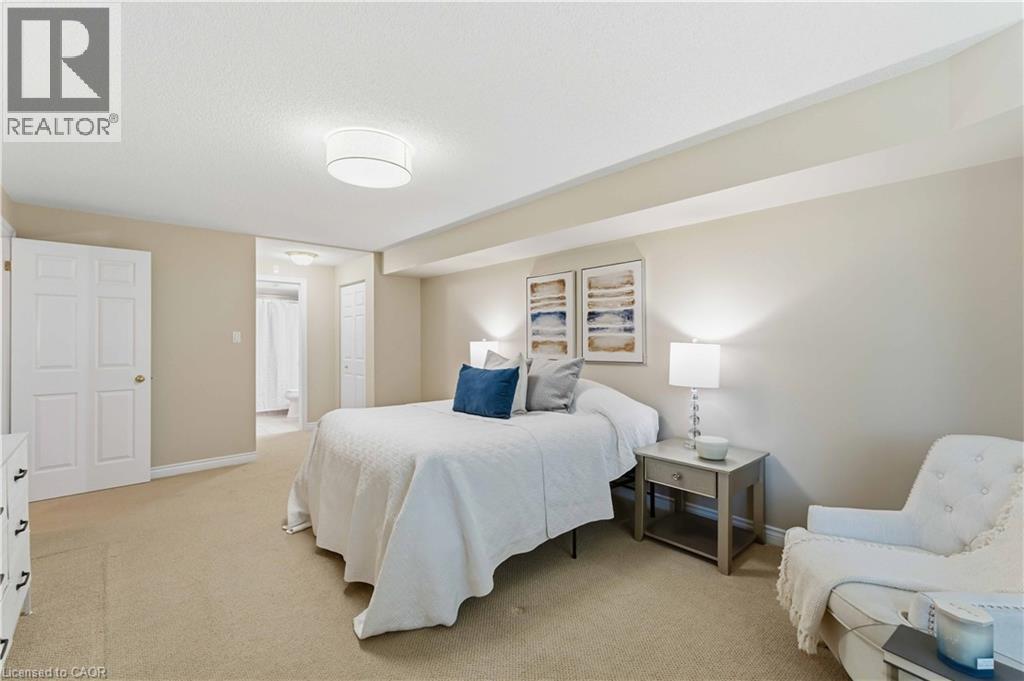 #205 970 GOLF LINKS Road - Image 25