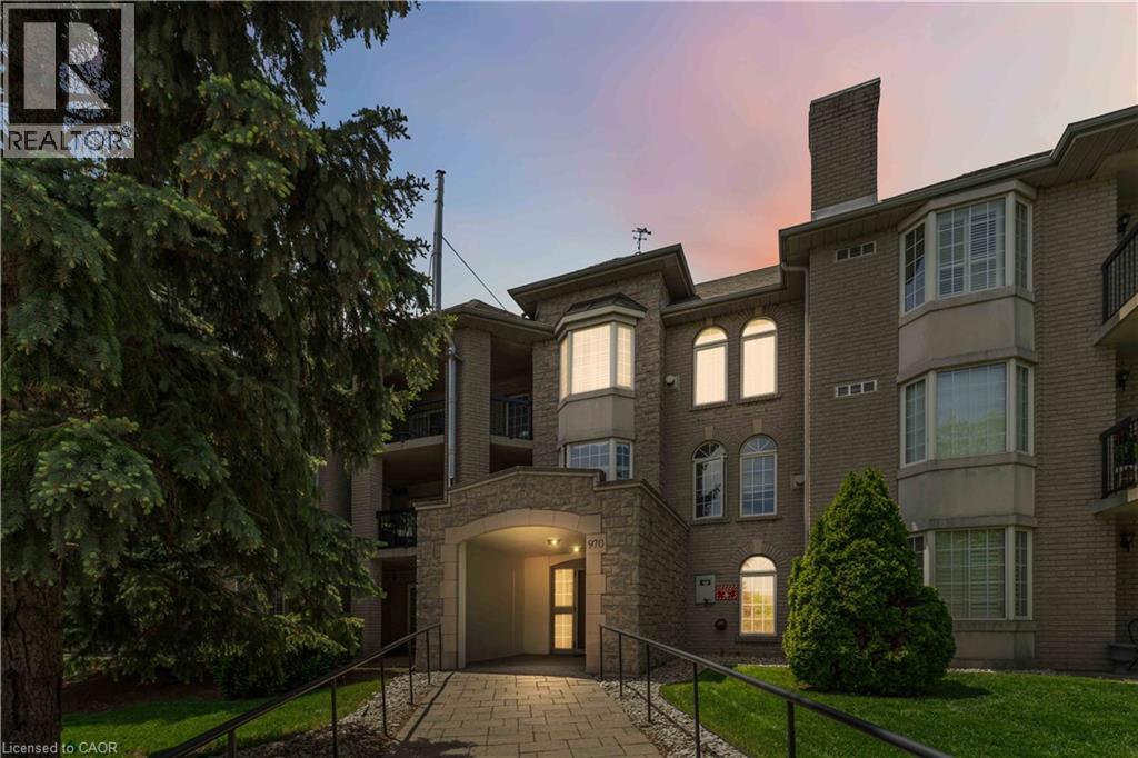 #205 970 GOLF LINKS Road - 2