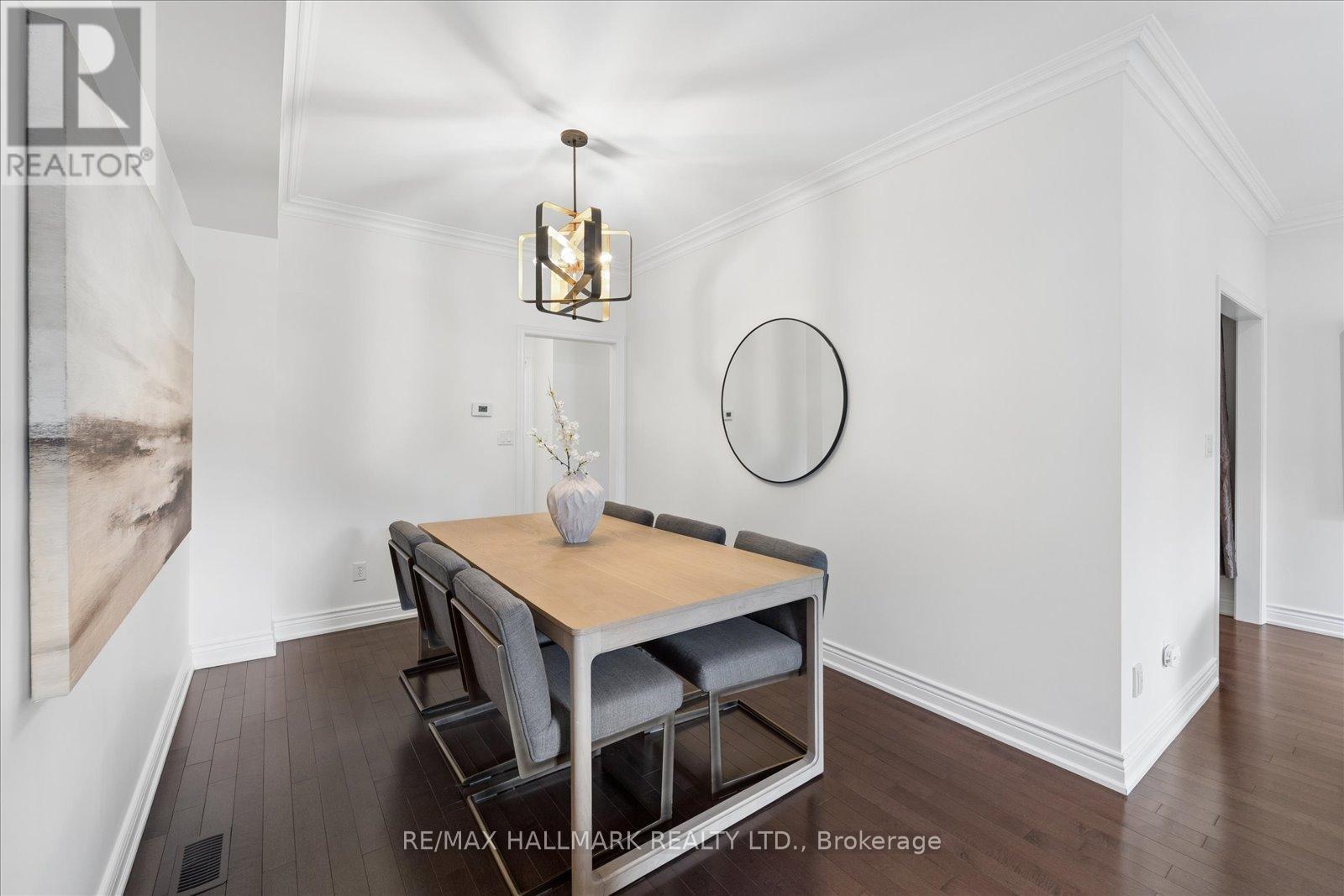13 E J LENNOX WAY - 18