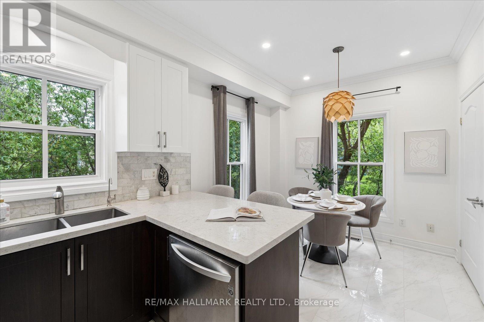 13 E J LENNOX WAY - 24