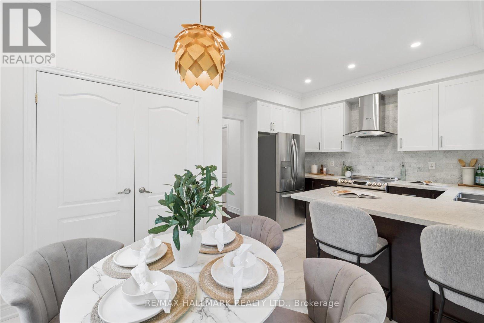13 E J LENNOX WAY - 27