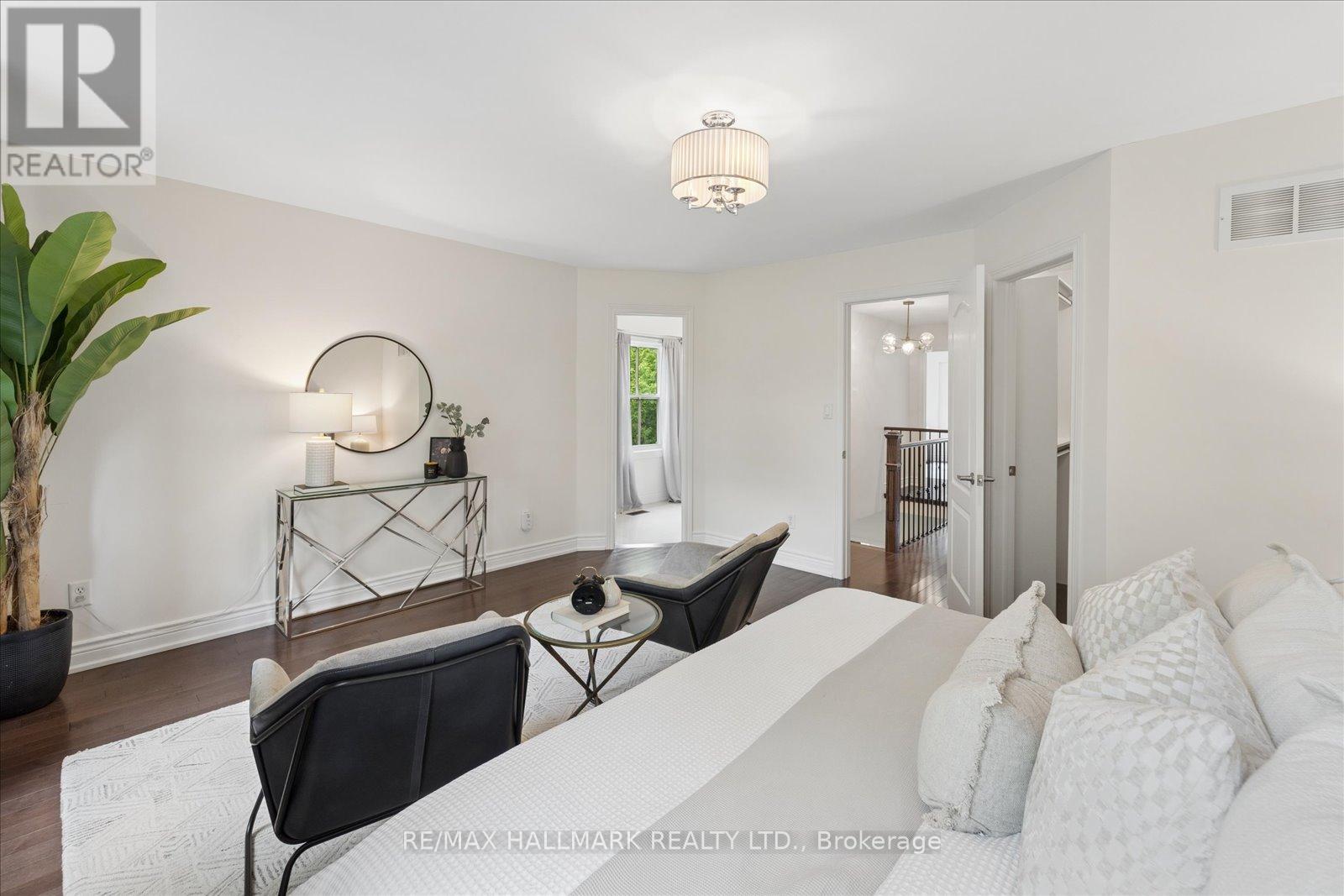 13 E J LENNOX WAY - 30