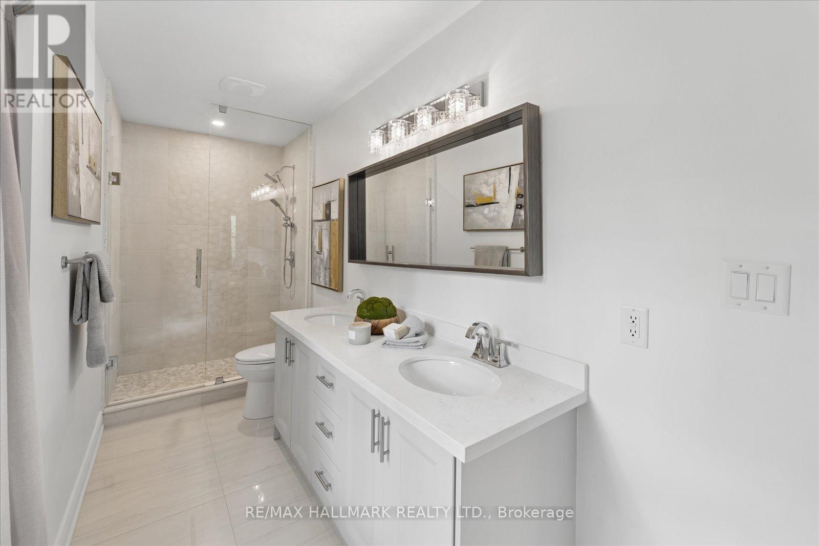 13 E J LENNOX WAY - 31