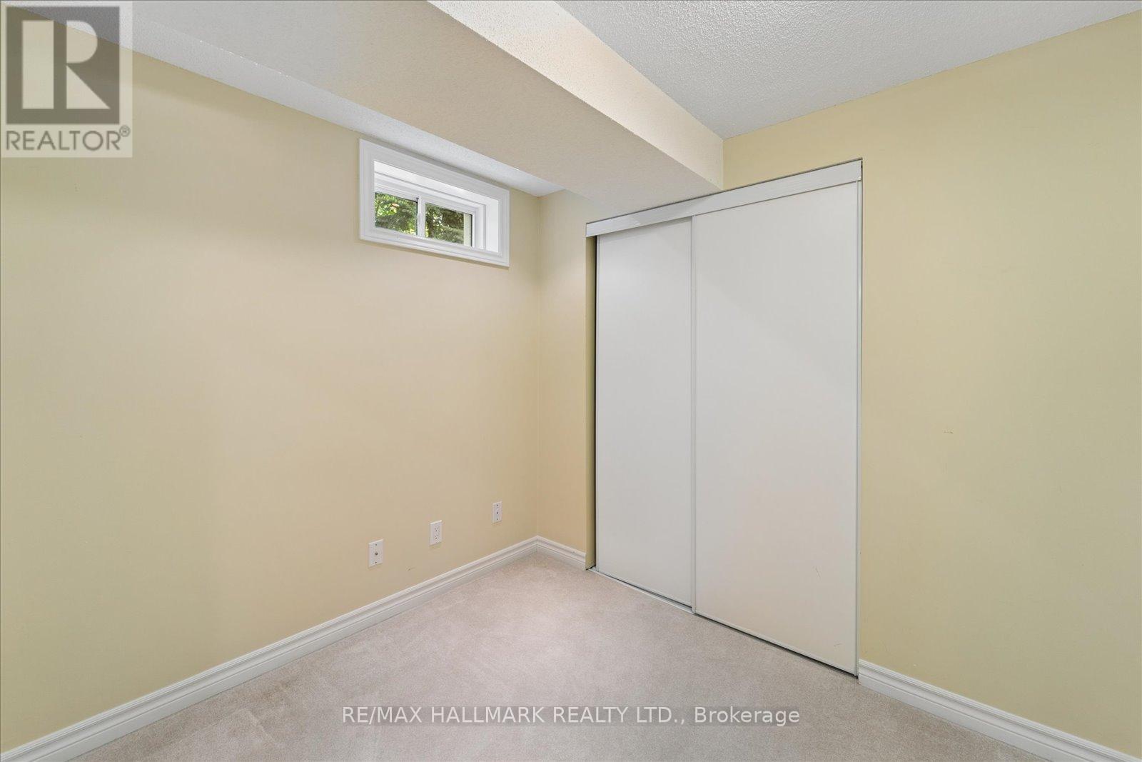 13 E J LENNOX WAY - 38