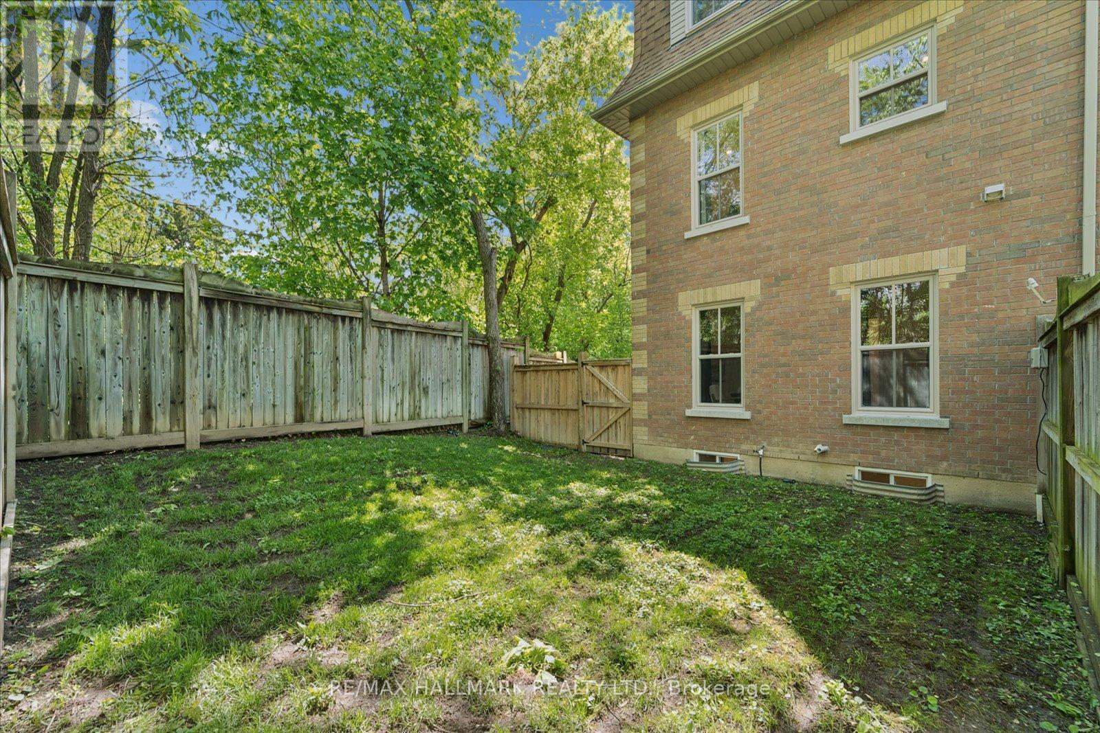 13 E J LENNOX WAY - 46