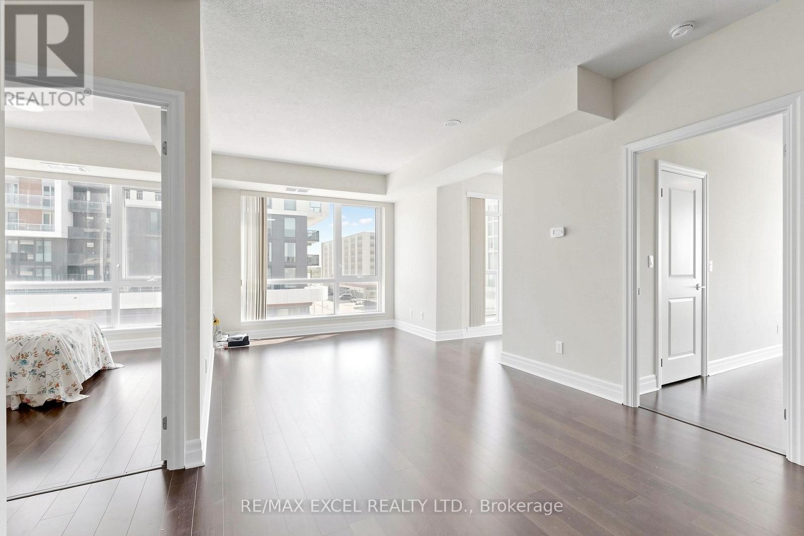 #416 8110 BIRCHMOUNT ROAD - 11