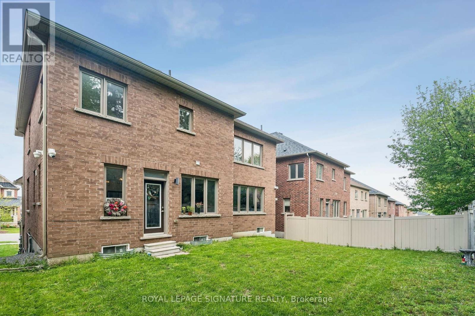 23 CYPRUS GLEN - 48