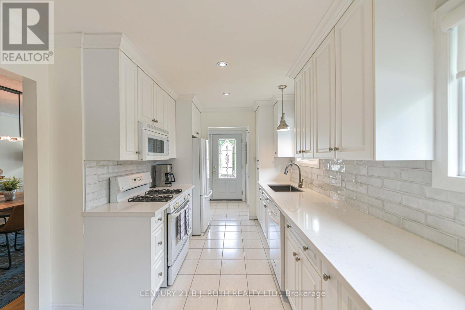 15 GLENECHO DRIVE - 11