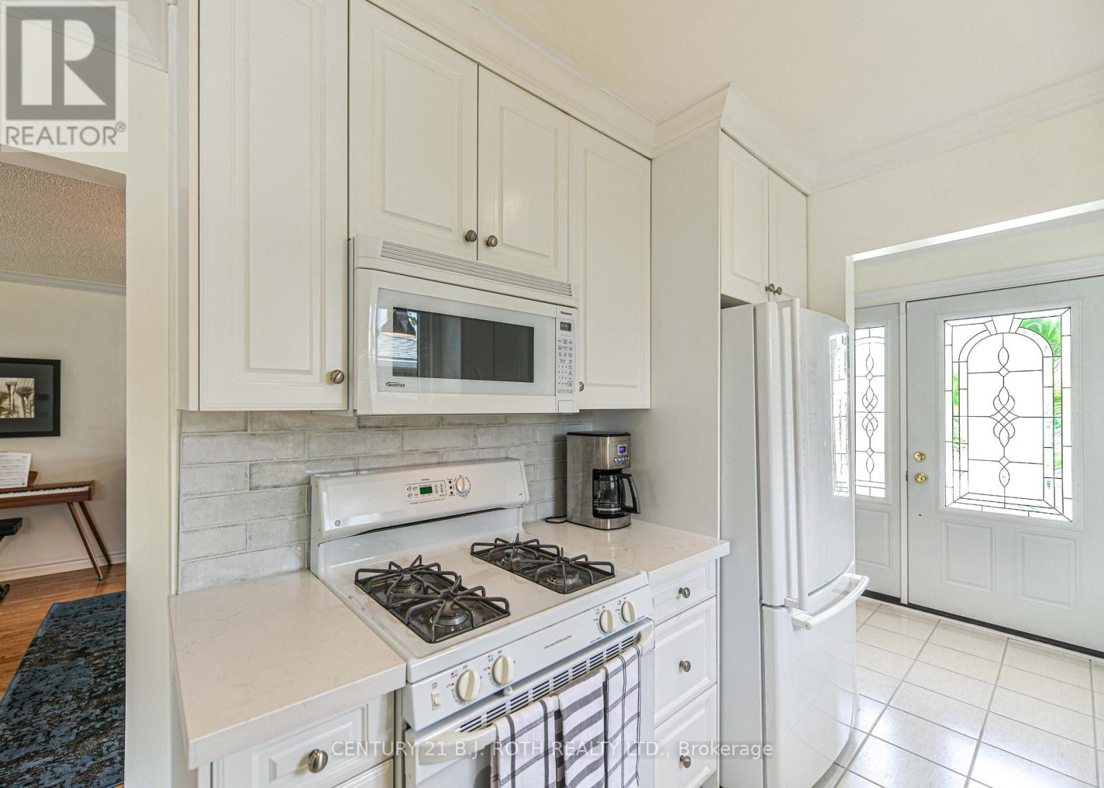 15 GLENECHO DRIVE - 12