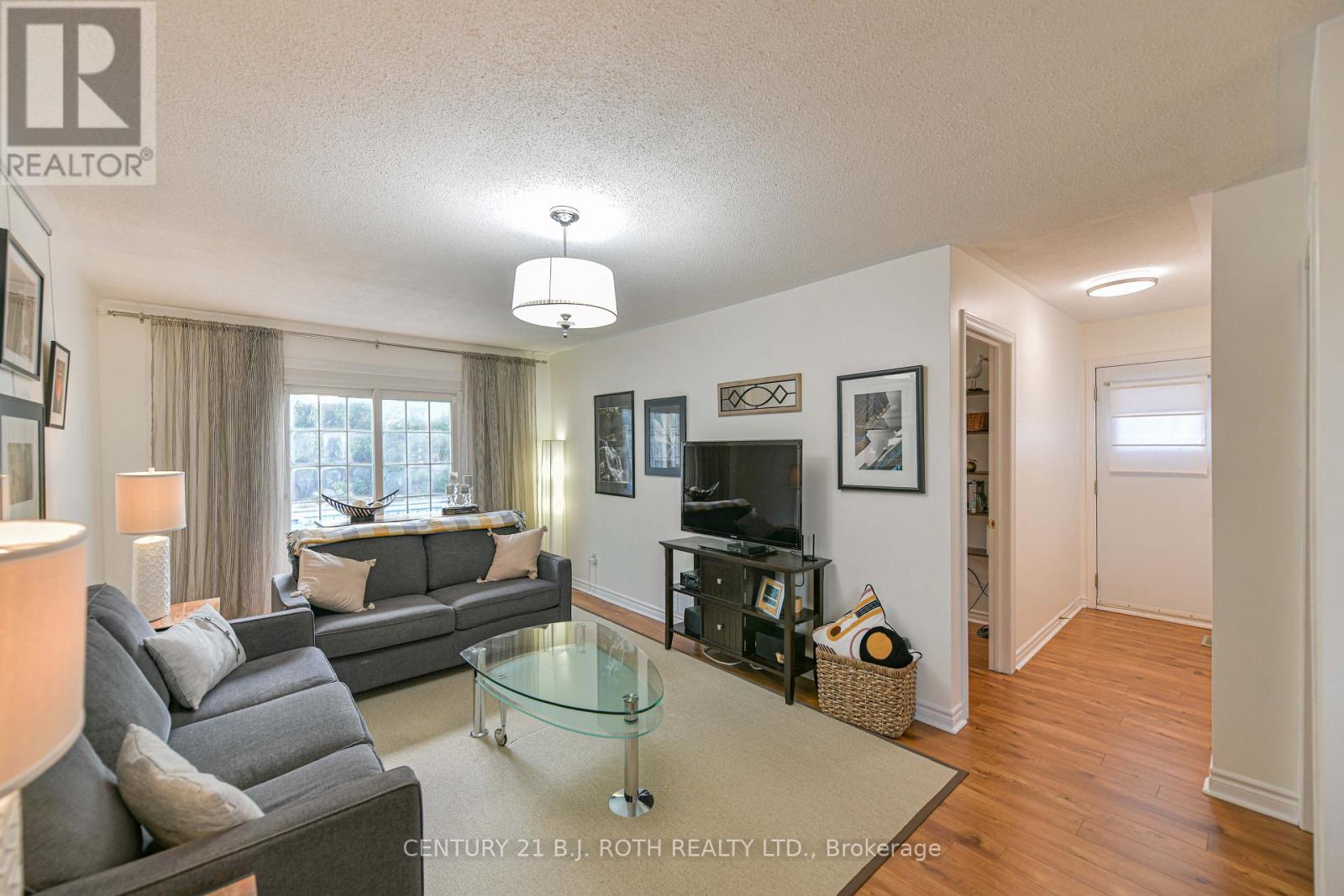 15 GLENECHO DRIVE - 16