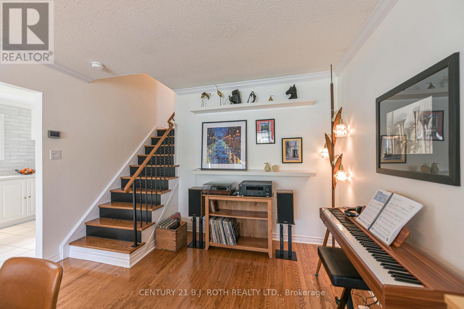 15 GLENECHO DRIVE - 23