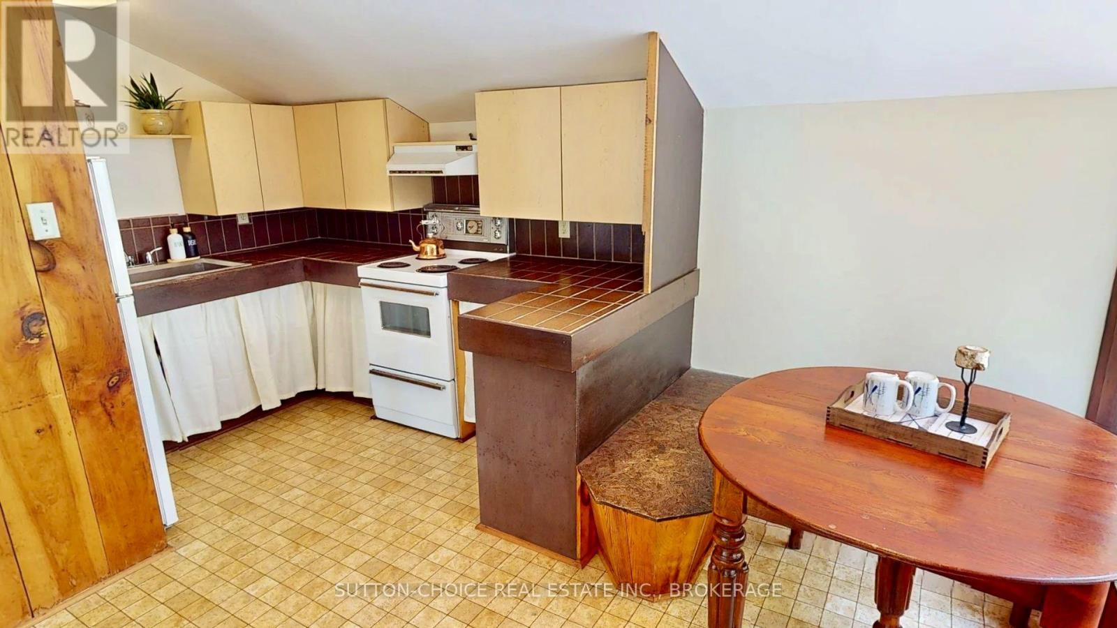 104 HEMLOCK ISLAND - 11