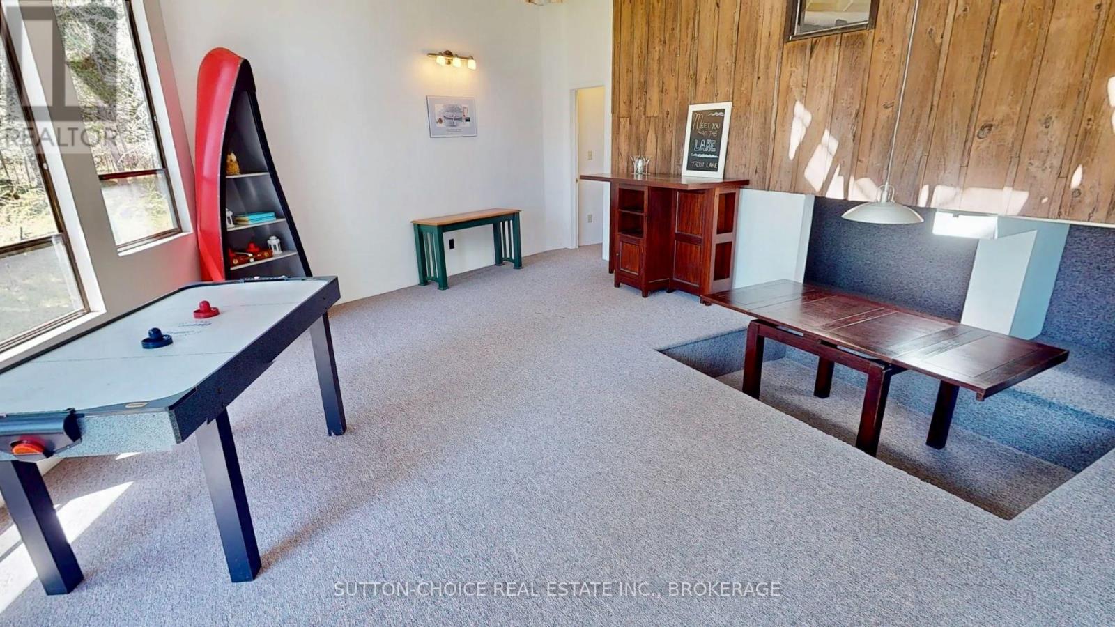 104 HEMLOCK ISLAND - 28