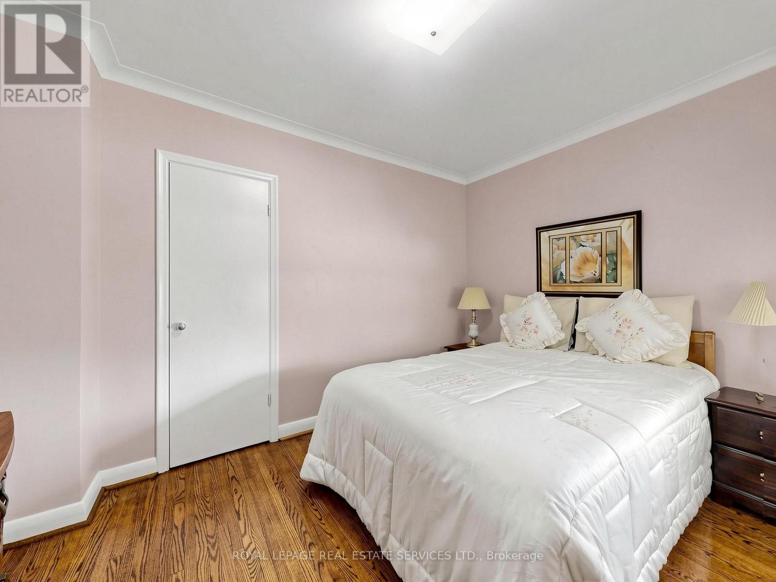 86 WHITBURN CRESCENT - 21