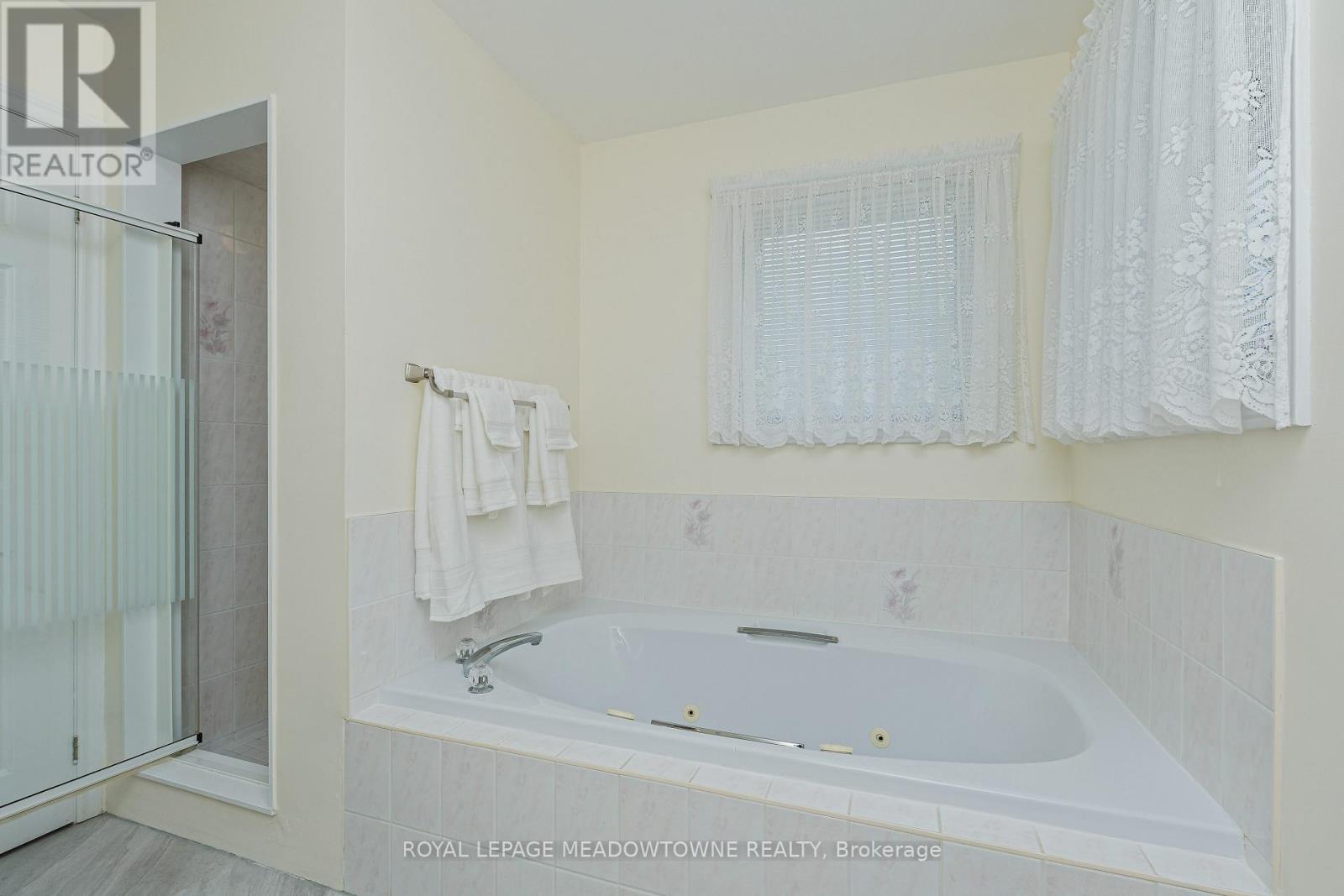 7 EATON STREET - 33