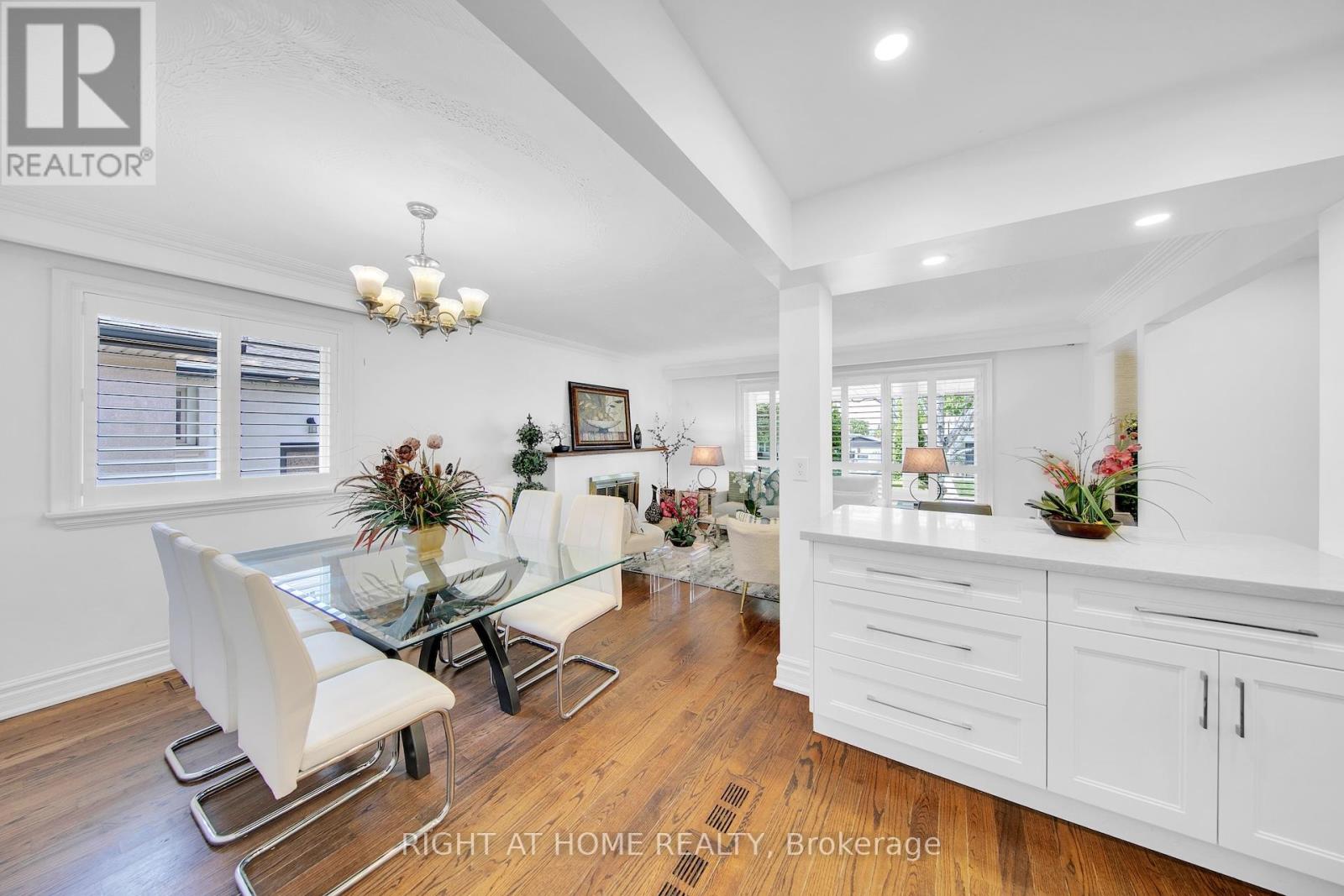 19 WALL AVENUE - 16