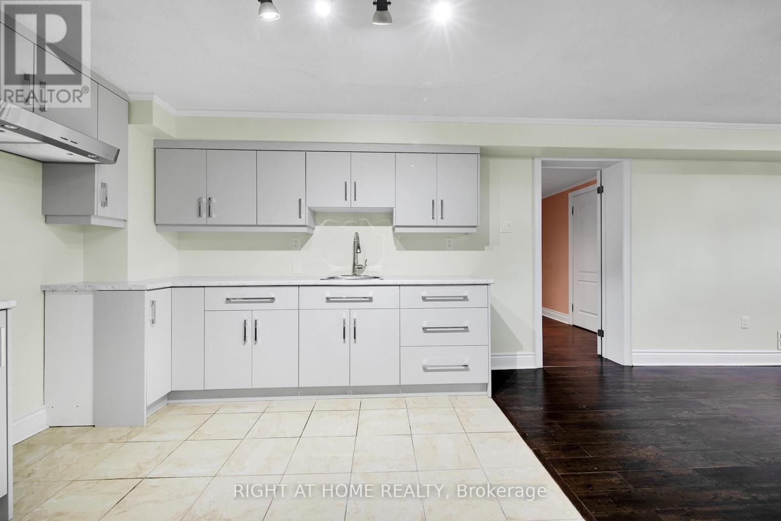 19 WALL AVENUE - 27
