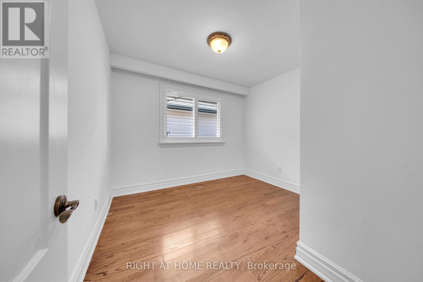 19 WALL AVENUE - 31