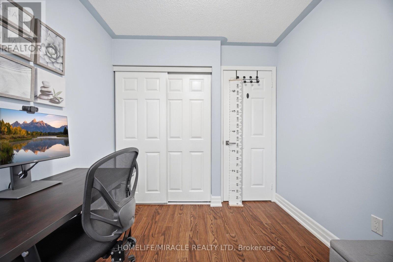 71 DANDELION ROAD - 33