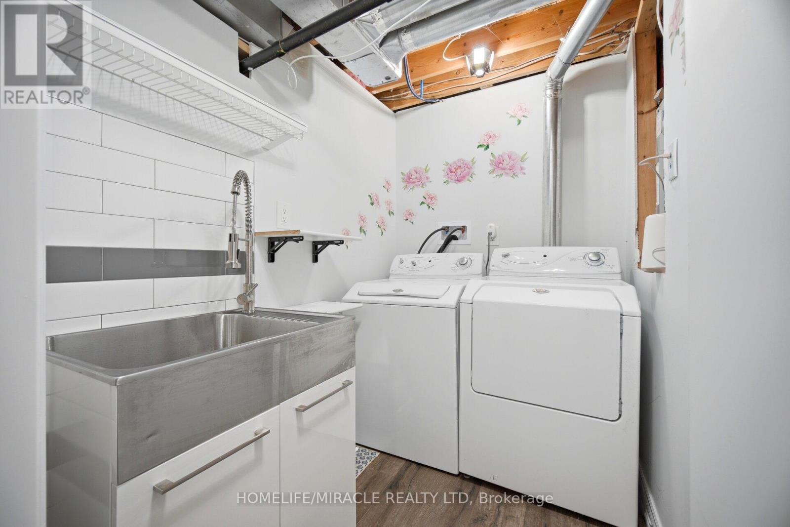 71 DANDELION ROAD - 44