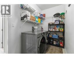 1056 Holly Park Rd, Central Saanich, BC V8M2H1 Photo 32