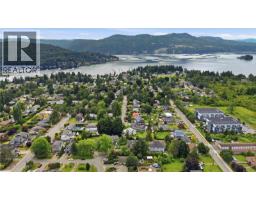 1056 Holly Park Rd, Central Saanich, BC V8M2H1 Photo 41