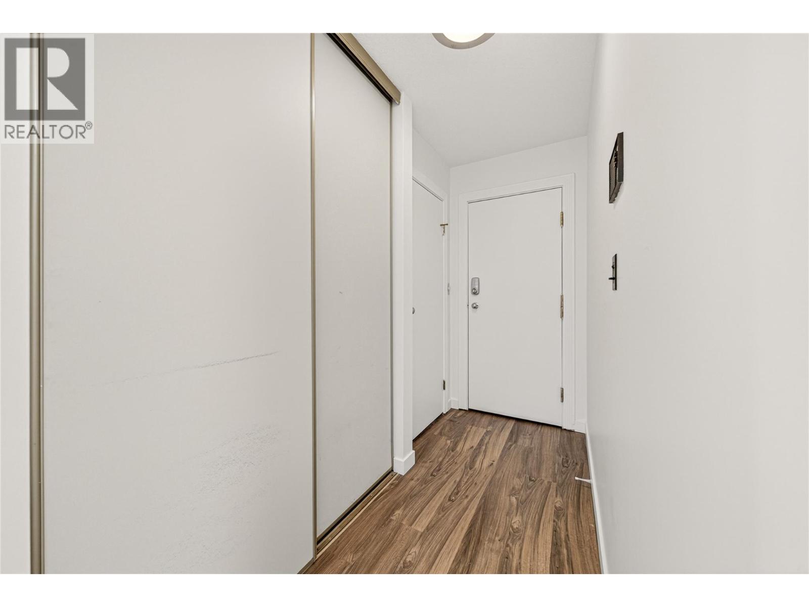 301B 1299 Ponderosa Drive - photo 2