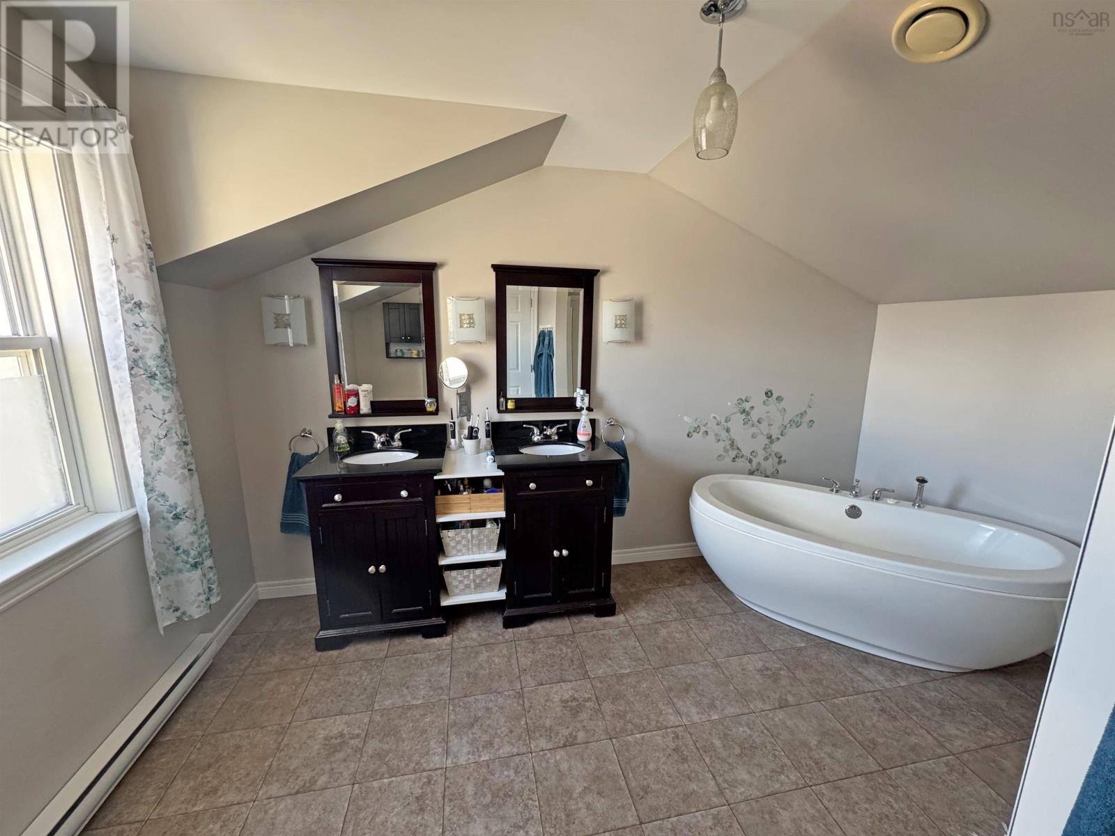 114-116 Scotts Drive - 21