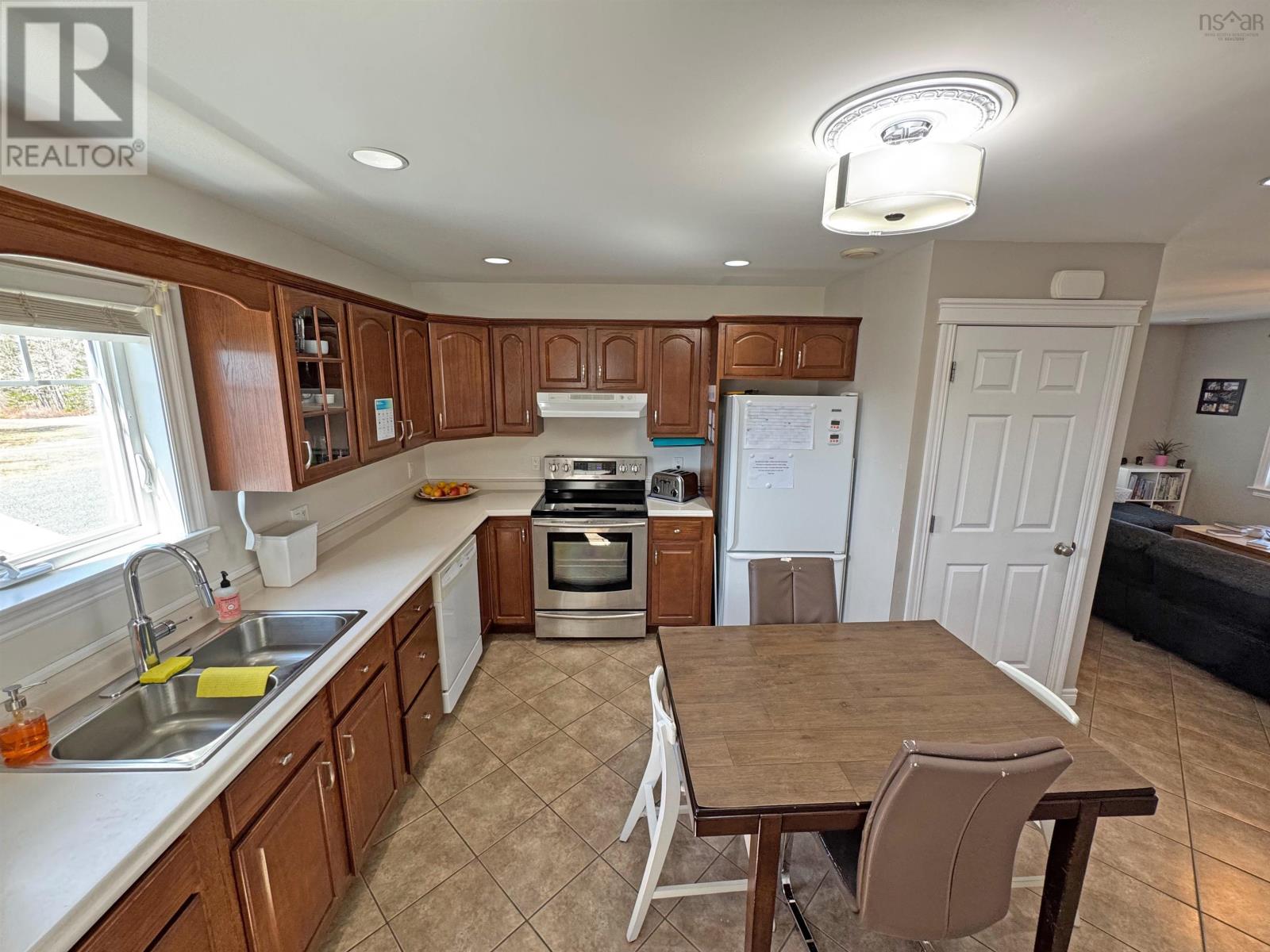 114-116 Scotts Drive - 7